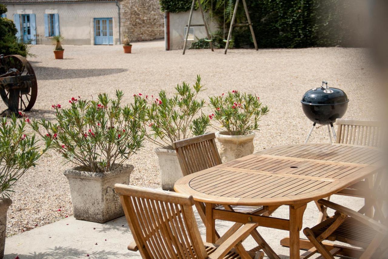 Gites Du Chateau De Panisseau Thenac  Bagian luar foto