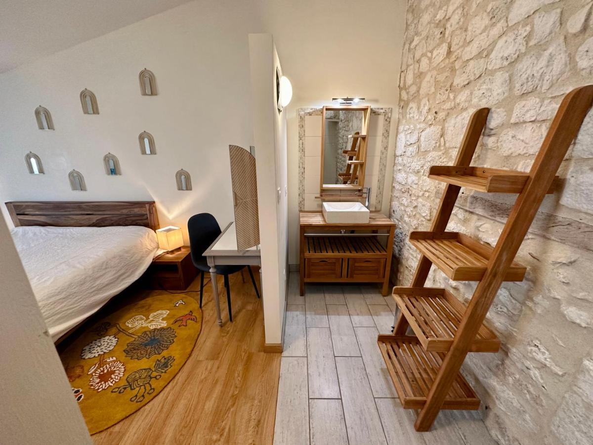 Gites Du Chateau De Panisseau Thenac  Bagian luar foto