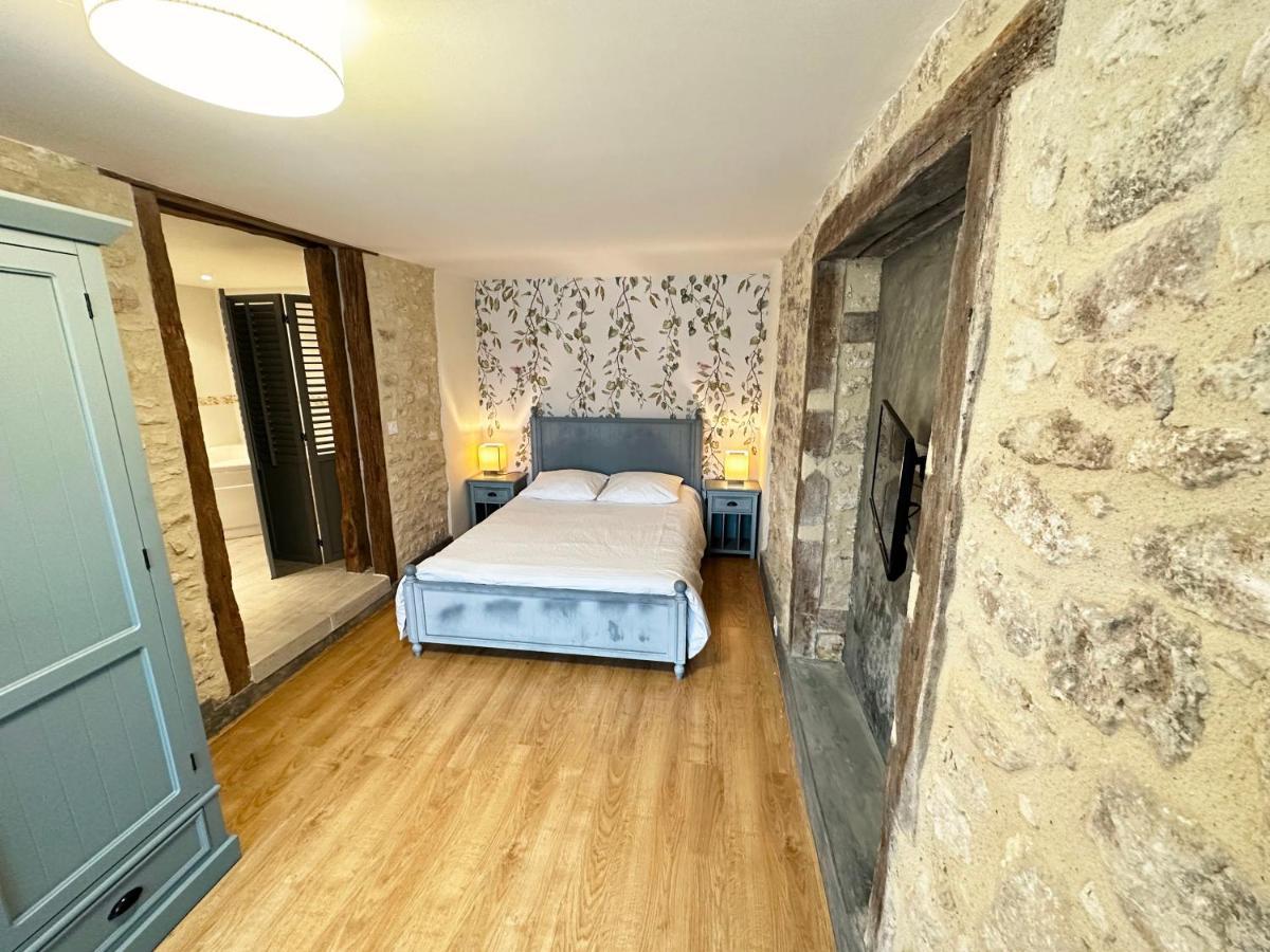 Gites Du Chateau De Panisseau Thenac  Bagian luar foto
